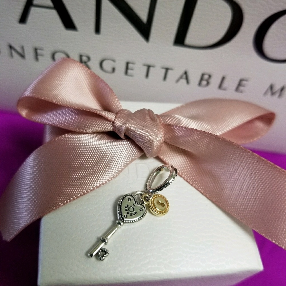 Pandora Key to my heart charm